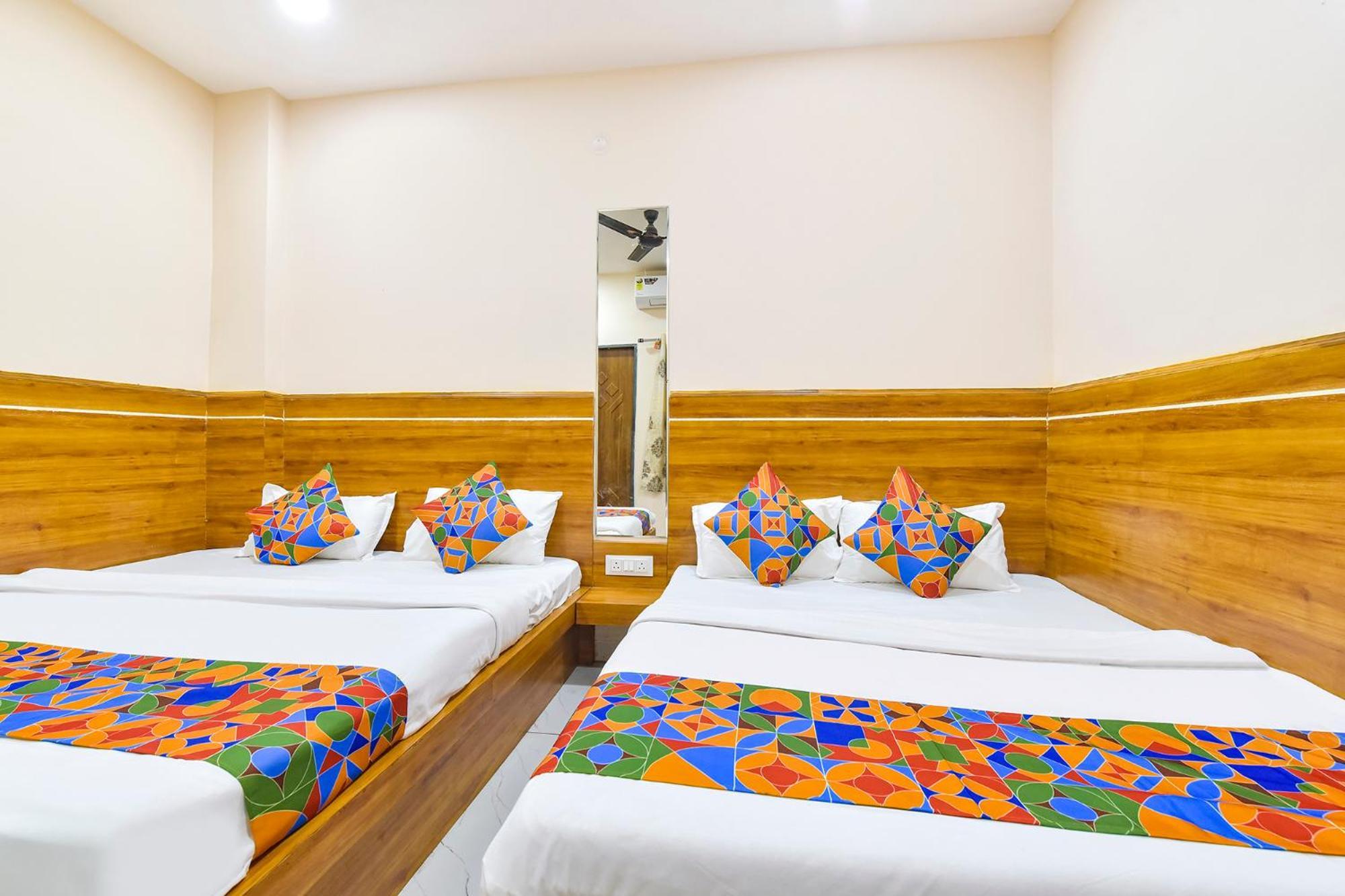 Fabhotel Somnath 乌贾因 外观 照片