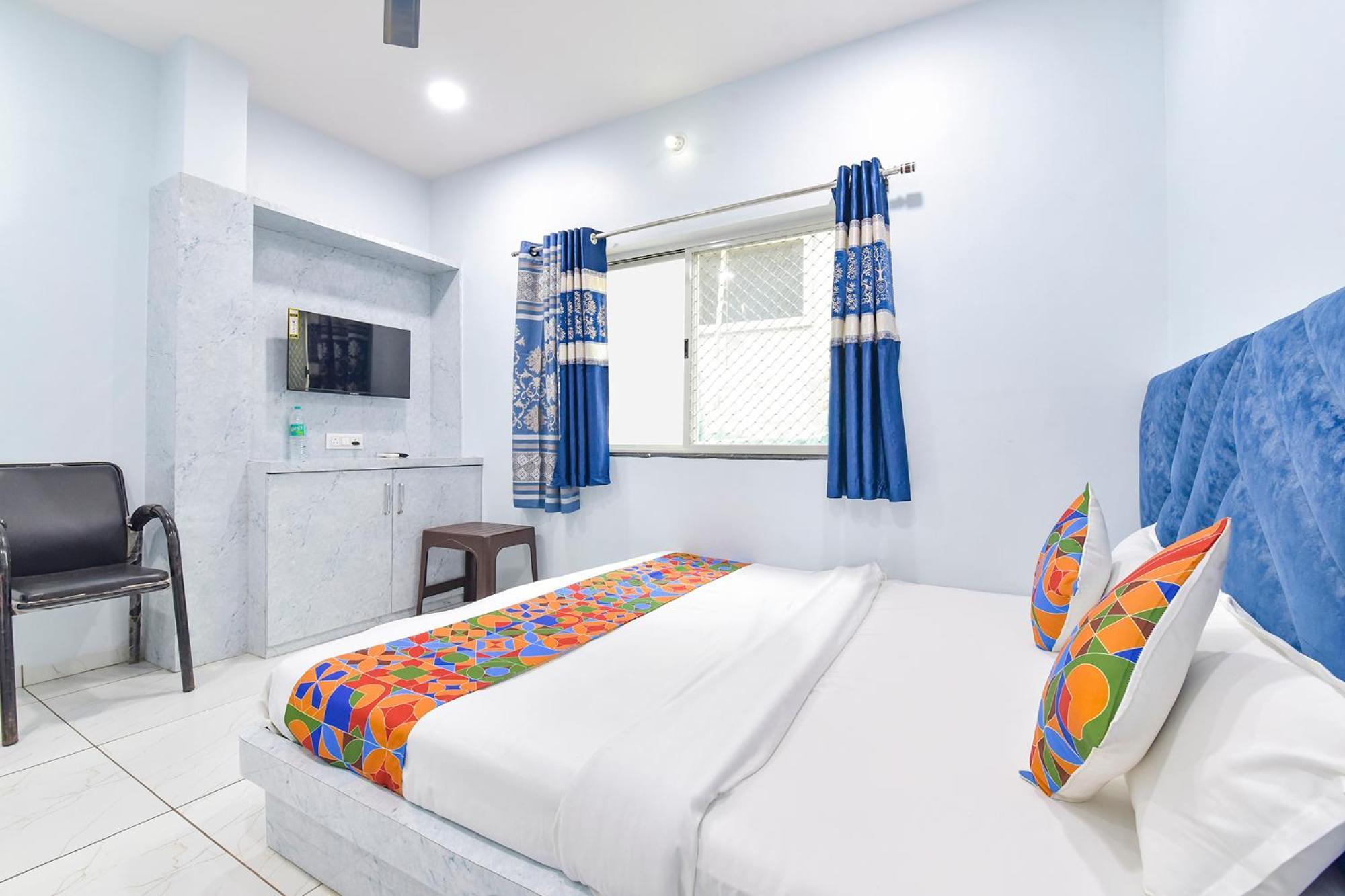 Fabhotel Somnath 乌贾因 外观 照片