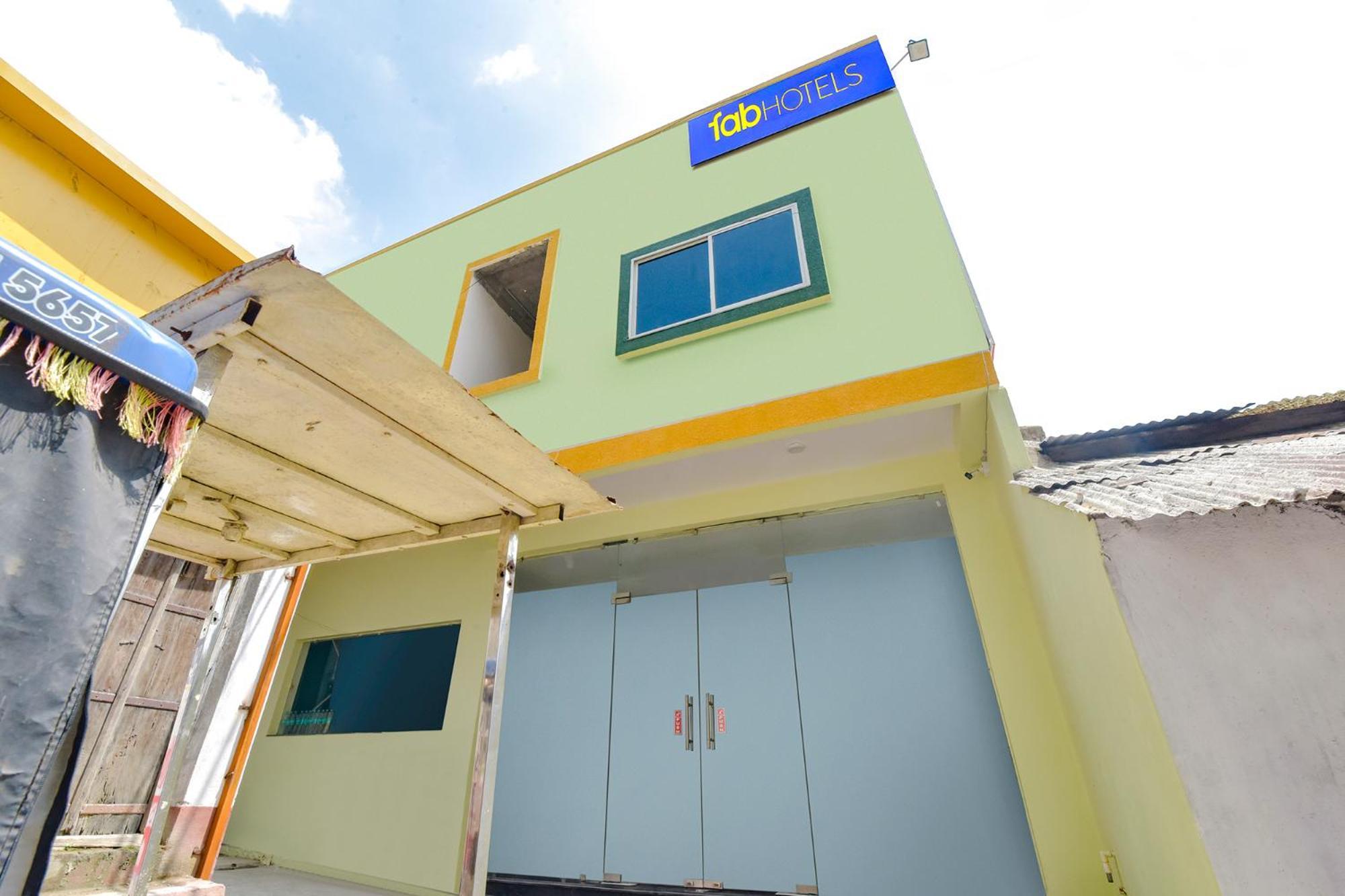 Fabhotel Somnath 乌贾因 外观 照片