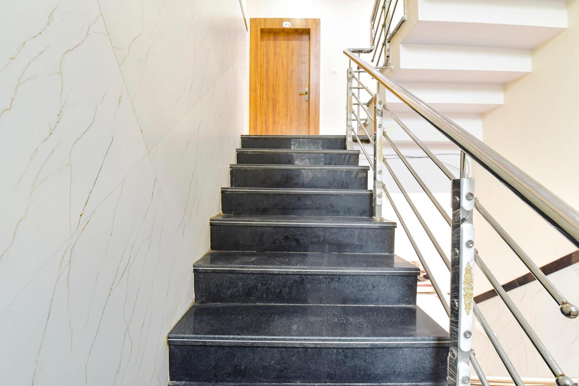 Fabhotel Somnath 乌贾因 外观 照片