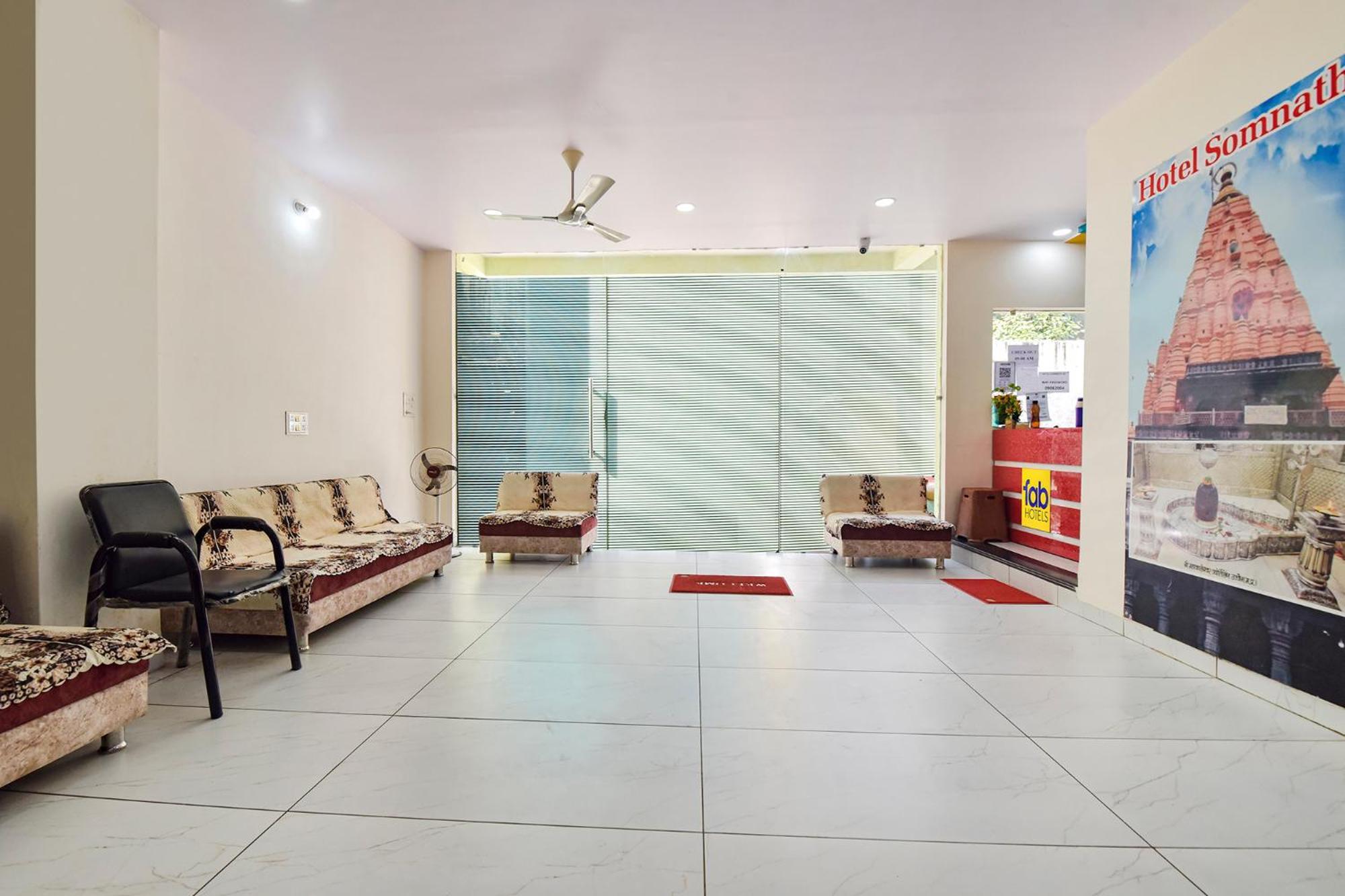 Fabhotel Somnath 乌贾因 外观 照片