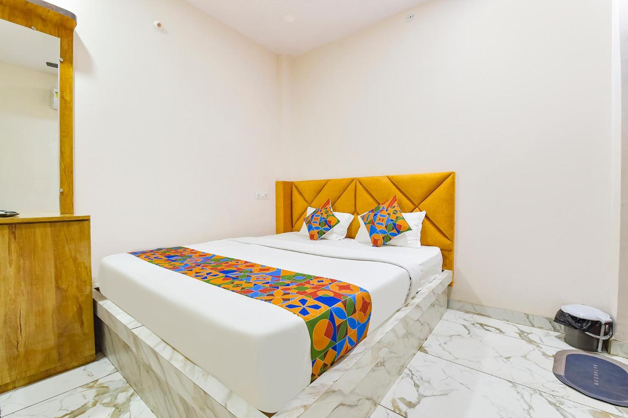Fabhotel Somnath 乌贾因 外观 照片