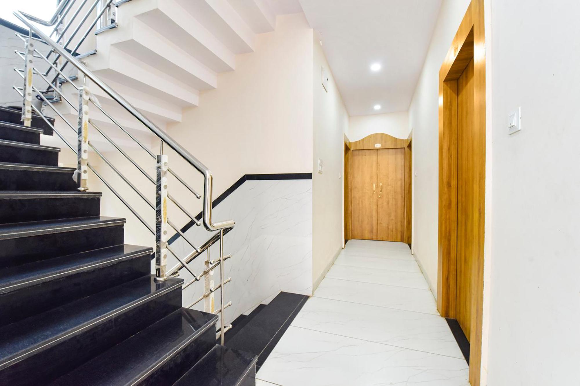 Fabhotel Somnath 乌贾因 外观 照片