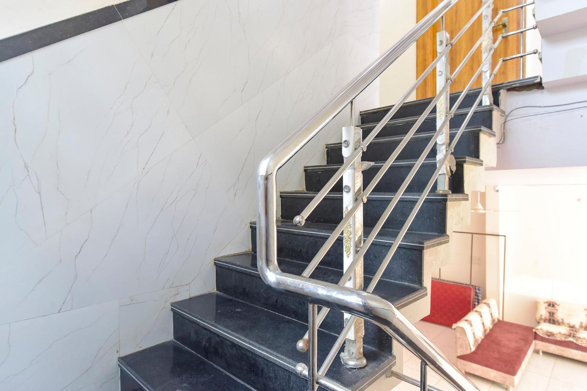 Fabhotel Somnath 乌贾因 外观 照片